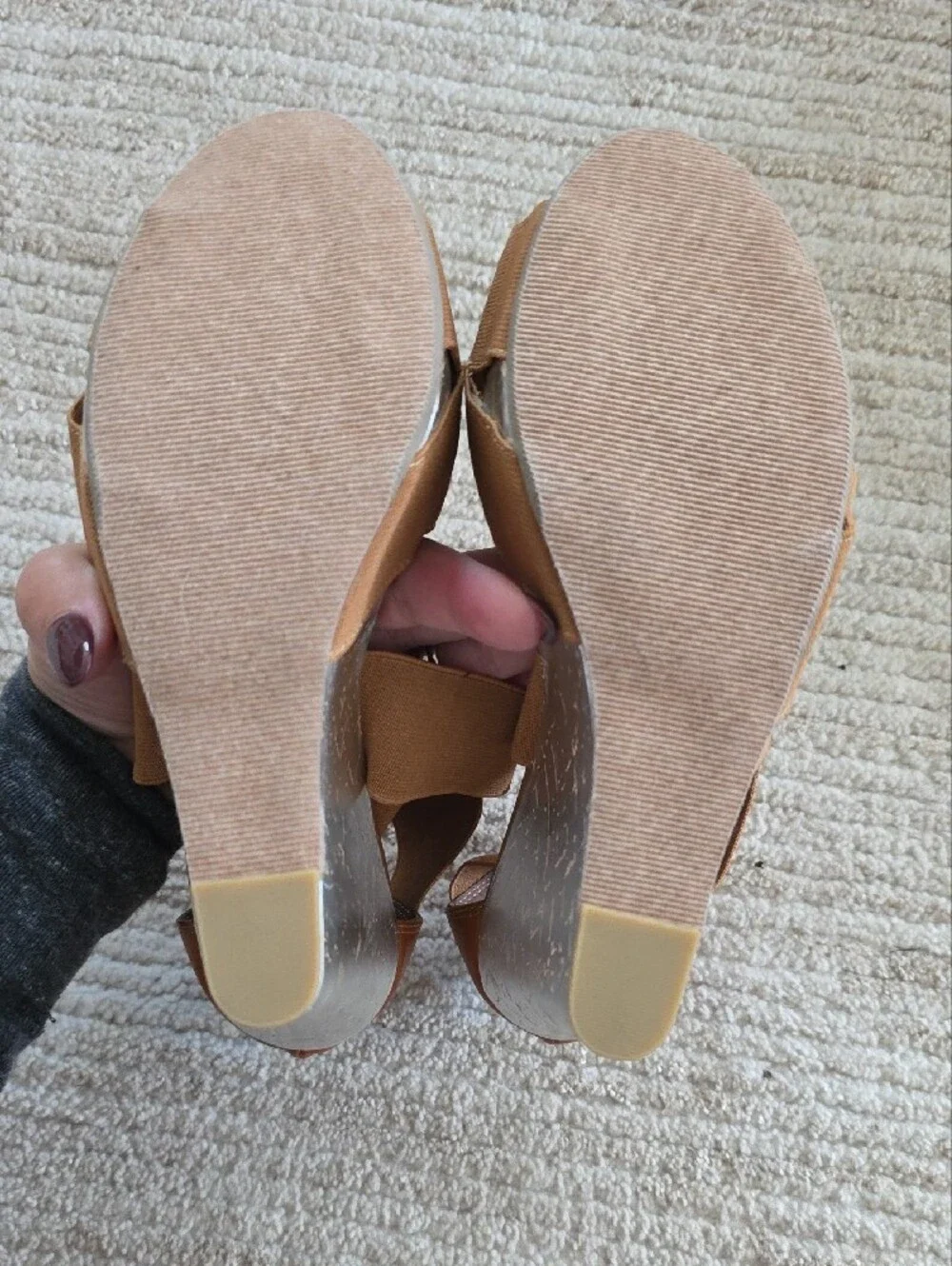 Shoe Dazzle Tan Elastic Crossover Wedge Sandals with Silver Wedge